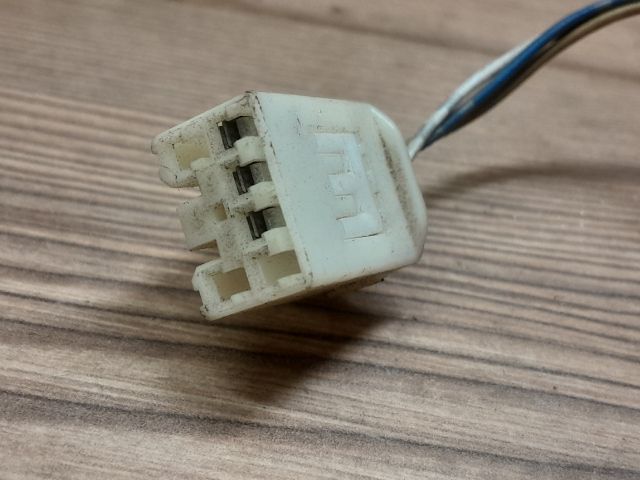 bontott TOYOTA YARIS Kapcsoló (Magában)