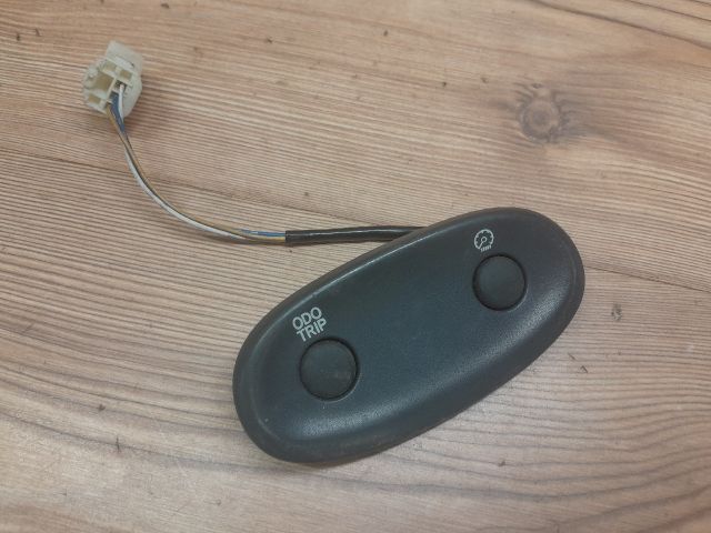 bontott TOYOTA YARIS Kapcsoló (Magában)