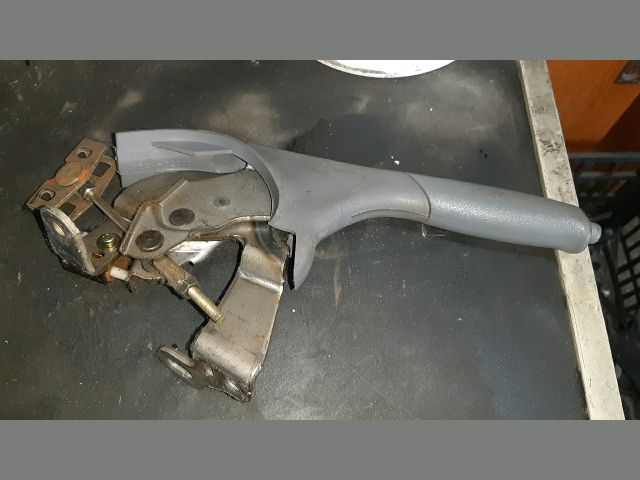 bontott TOYOTA YARIS Kézifék Kar