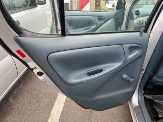 bontott TOYOTA YARIS Kilométeróra Keret