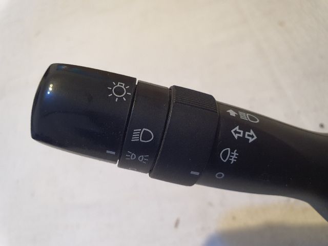 bontott TOYOTA YARIS Komplett Kormánykapcsoló (Bajuszkapcsoló)