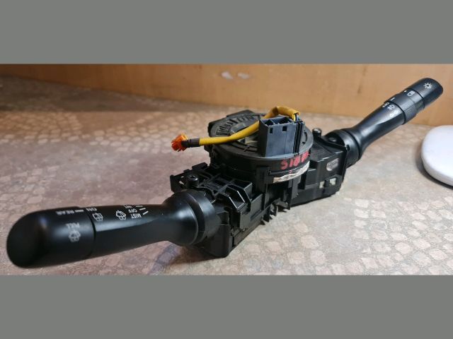 bontott TOYOTA YARIS Komplett Kormánykapcsoló (Bajuszkapcsoló)