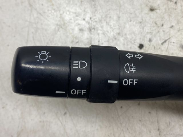 bontott TOYOTA YARIS Komplett Kormánykapcsoló (Bajuszkapcsoló)