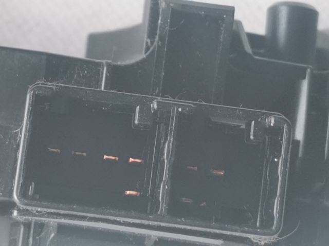 bontott TOYOTA YARIS Komplett Kormánykapcsoló (Bajuszkapcsoló)