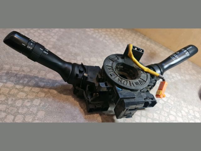 bontott TOYOTA YARIS Komplett Kormánykapcsoló (Bajuszkapcsoló)