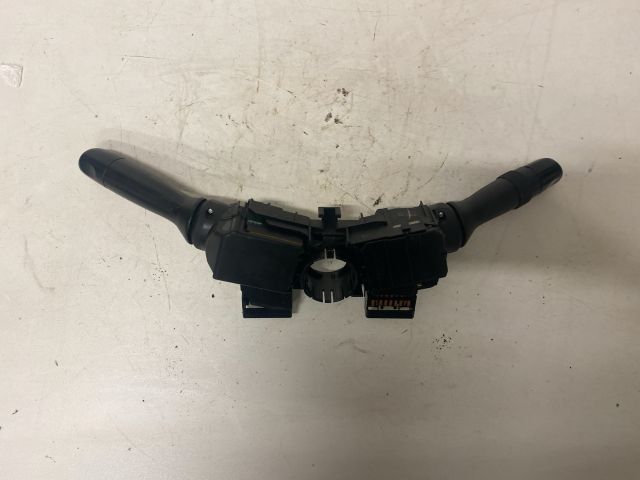 bontott TOYOTA YARIS Komplett Kormánykapcsoló (Bajuszkapcsoló)