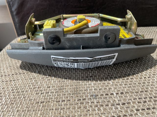 bontott TOYOTA YARIS Kormánylégzsák