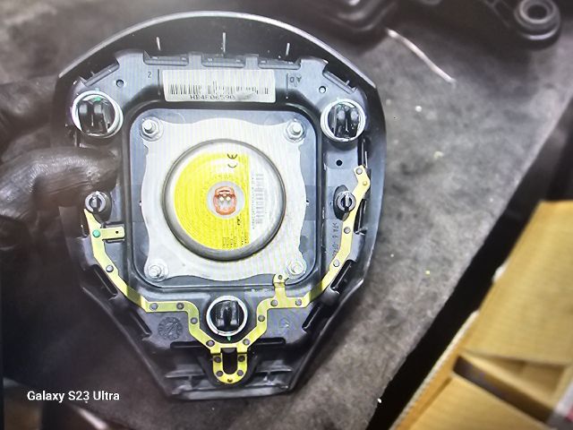 bontott TOYOTA YARIS Kormánylégzsák