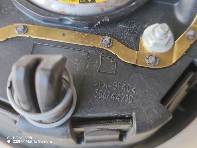 bontott TOYOTA YARIS Kormánylégzsák