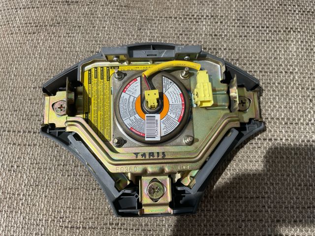 bontott TOYOTA YARIS Kormánylégzsák