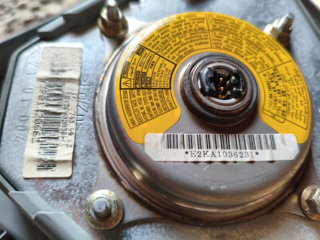 bontott TOYOTA YARIS Kormánylégzsák