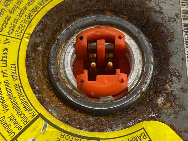 bontott TOYOTA YARIS Kormánylégzsák