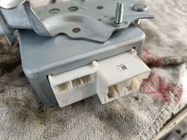 bontott TOYOTA YARIS Kormánymű Elektronika