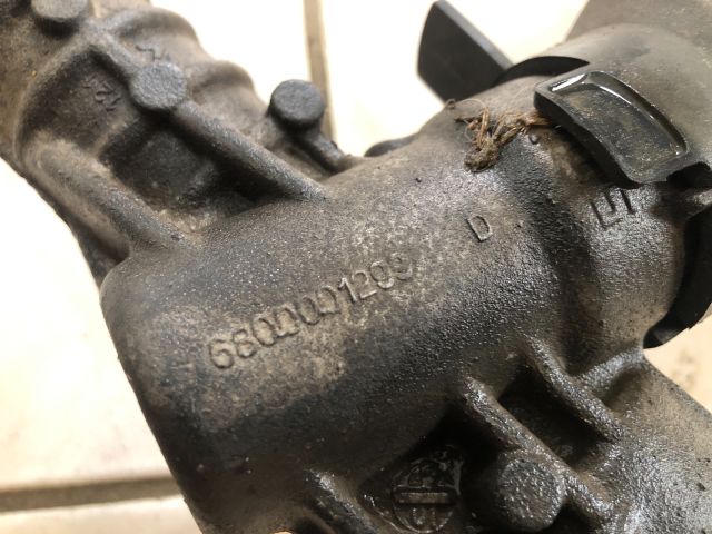 bontott TOYOTA YARIS Kormánymű Nem szervós