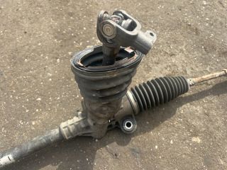 bontott TOYOTA YARIS Kormánymű Nem szervós