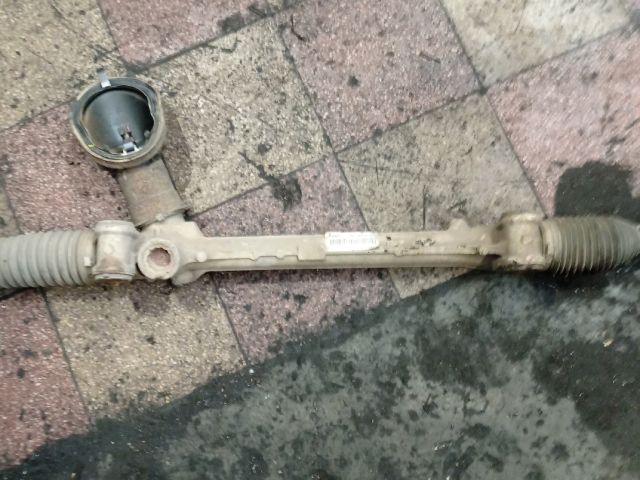 bontott TOYOTA YARIS Kormánymű Nem szervós