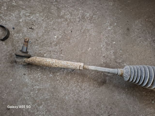 bontott TOYOTA YARIS Kormánymű Nem szervós