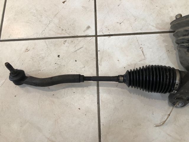 bontott TOYOTA YARIS Kormánymű Nem szervós