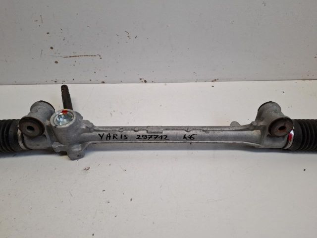 bontott TOYOTA YARIS Kormánymű Nem szervós