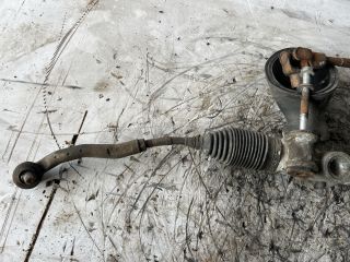 bontott TOYOTA YARIS Kormánymű Nem szervós