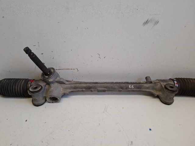 bontott TOYOTA YARIS Kormánymű Nem szervós