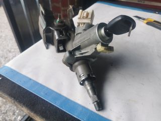 bontott TOYOTA YARIS Kormányoszlop Kormányzárral