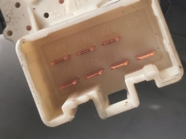 bontott TOYOTA YARIS Kormányoszlop Kormányzárral