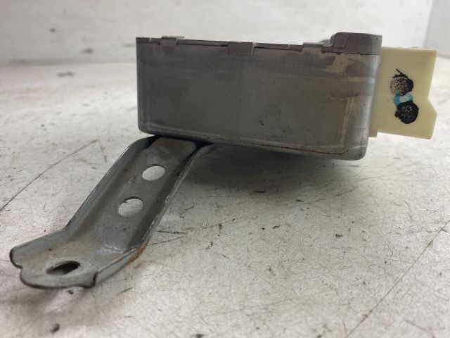 bontott TOYOTA YARIS Kormányoszlop Vezérlő