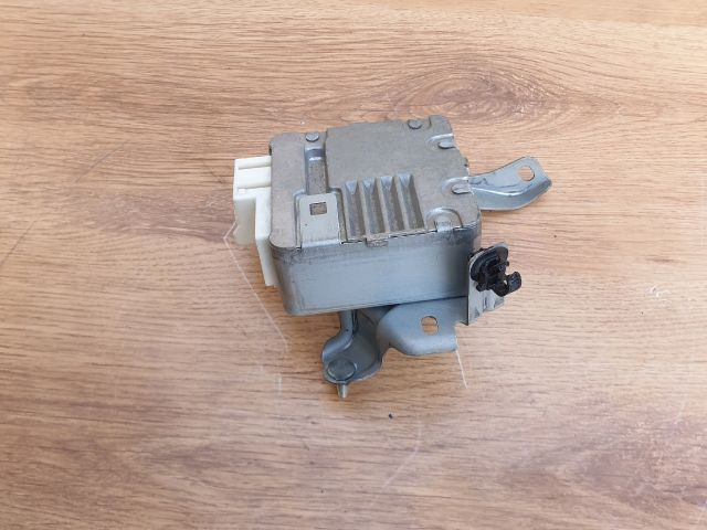 bontott TOYOTA YARIS Kormányoszlop Vezérlő