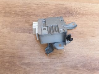 bontott TOYOTA YARIS Kormányoszlop Vezérlő