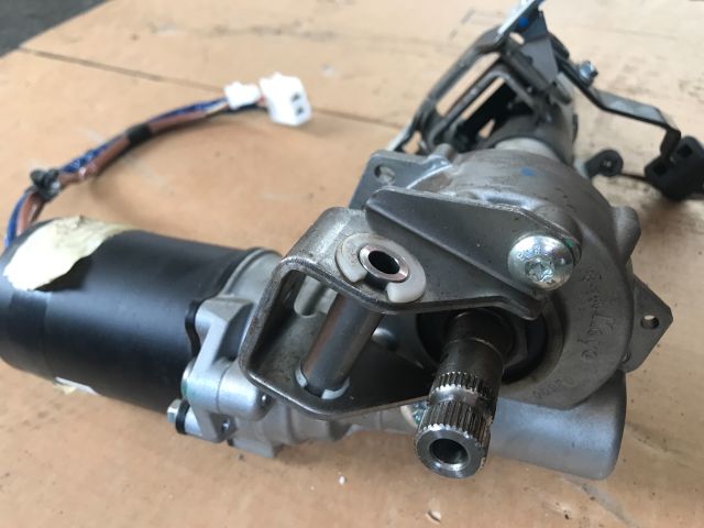 bontott TOYOTA YARIS Kormányoszlop