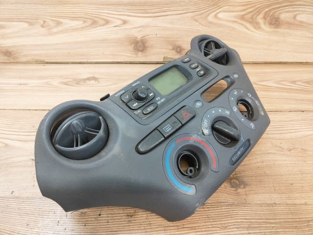 bontott TOYOTA YARIS Középkonzol Keret