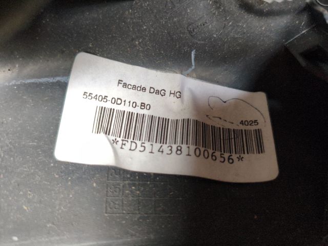 bontott TOYOTA YARIS Középkonzol Keret