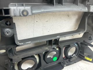 bontott TOYOTA YARIS Középkonzol Keret