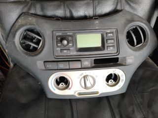 bontott TOYOTA YARIS Középkonzol Keret