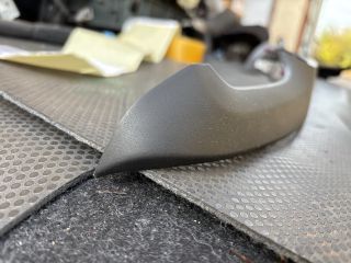 bontott TOYOTA YARIS Középkonzol Keret