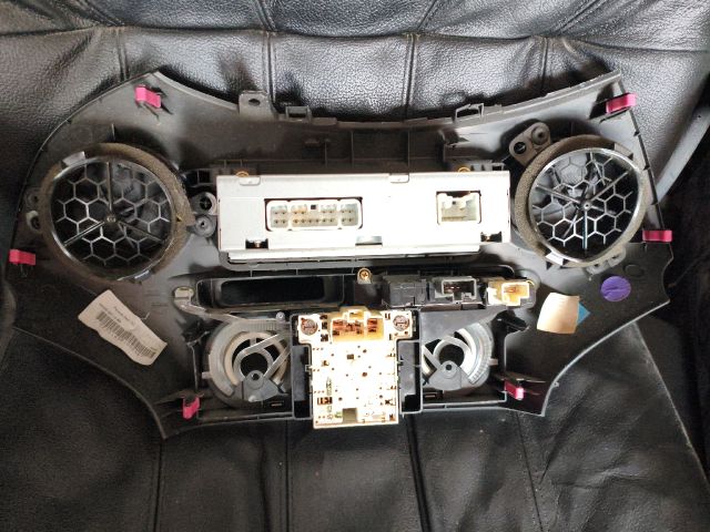 bontott TOYOTA YARIS Középkonzol Keret