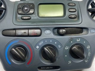 bontott TOYOTA YARIS Középkonzol Vezérlő Panel