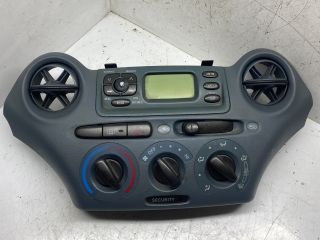 bontott TOYOTA YARIS Középkonzol Vezérlő Panel