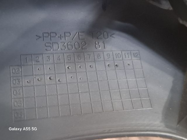 bontott TOYOTA YARIS Középkonzol Vezérlő Panel