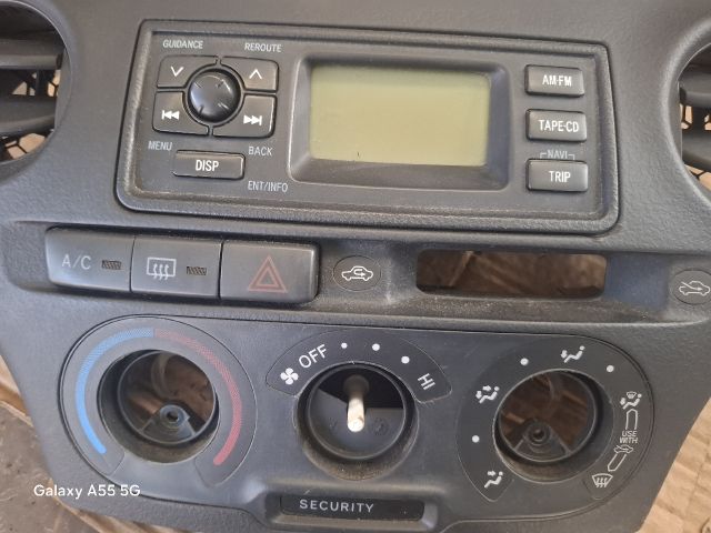 bontott TOYOTA YARIS Középkonzol Vezérlő Panel