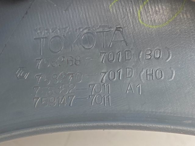 bontott TOYOTA YARIS Középkonzol Vezérlő Panel