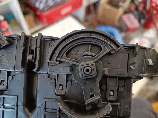 bontott TOYOTA YARIS Középső Szellőző