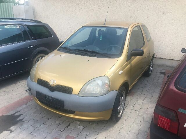 bontott TOYOTA YARIS Középső Szellőző