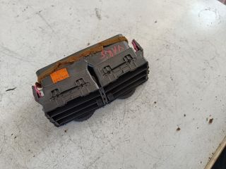 bontott TOYOTA YARIS Középső Szellőző