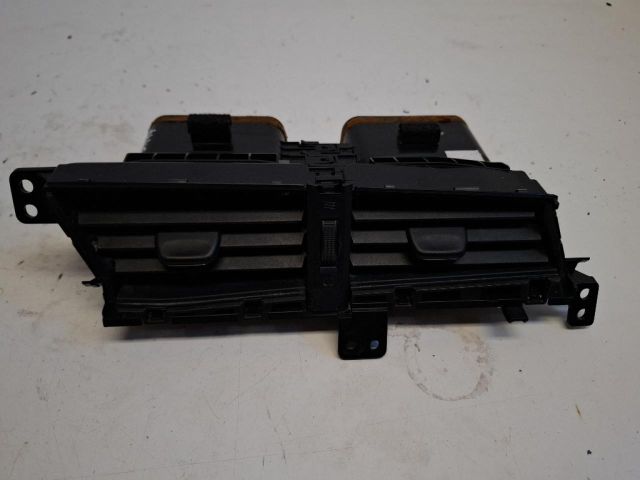 bontott TOYOTA YARIS Középső Szellőző