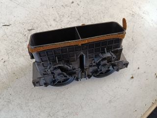 bontott TOYOTA YARIS Középső Szellőző