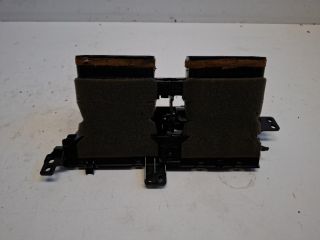 bontott TOYOTA YARIS Középső Szellőző