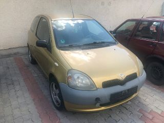 bontott TOYOTA YARIS Középső Szellőző