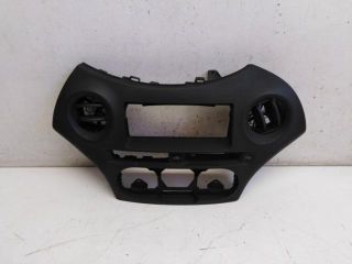 bontott TOYOTA YARIS Középső Szellőző